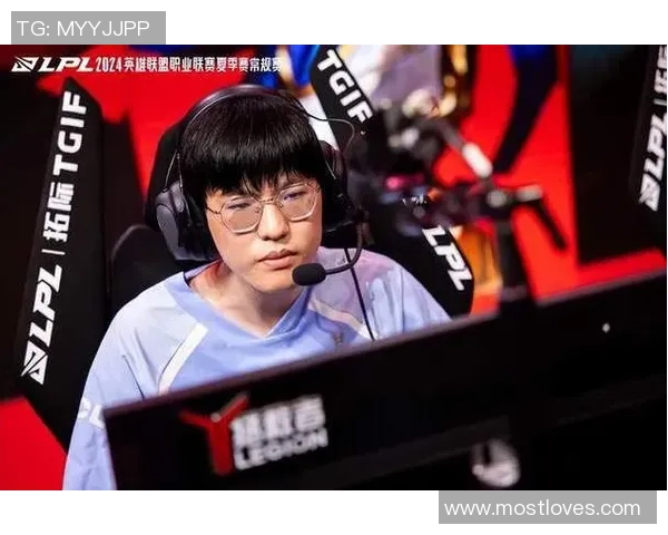 赛后分析：IG与FPX在比赛中的心理素质较量与影响探讨